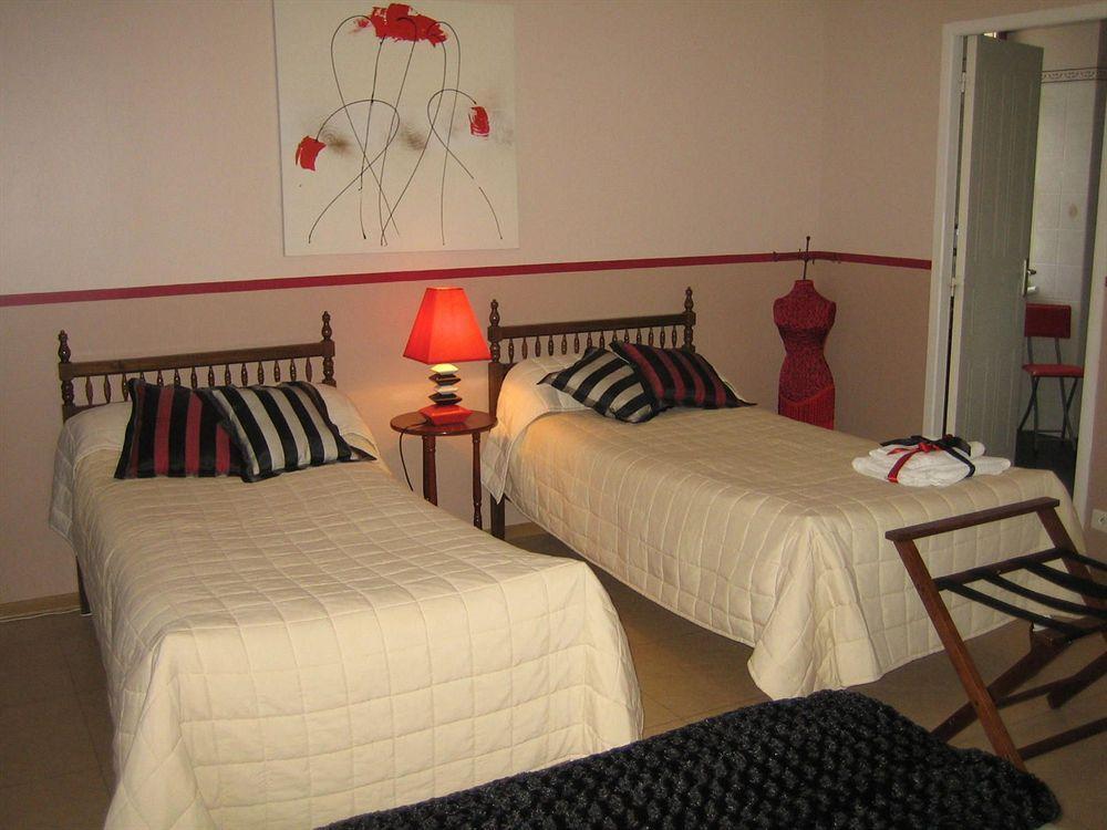 Chambre D'Hotes Domaine Le Castagne Auch Exterior photo